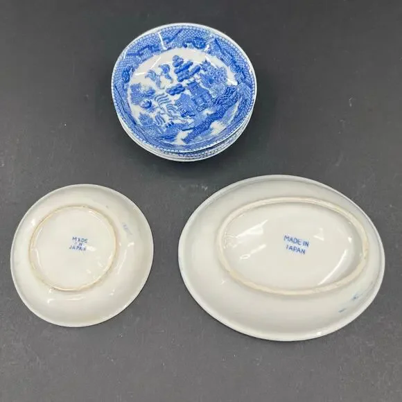 Vintage Japan Child’s blue willow porcelain play set plates - Picture 4 of 6